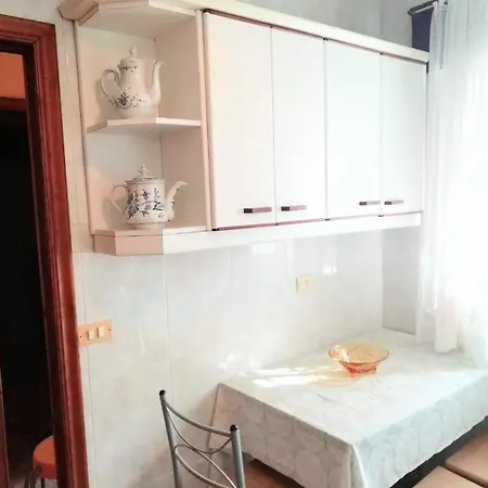 Casa, 3 Habitaciones, 5 Personas, A 1000m De La Playa *